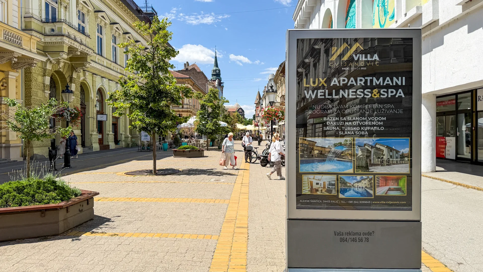 Početak Korzoa (Beograđanka) — reklamni pano Subotica