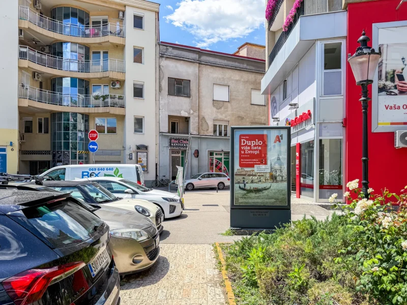 Cara Dušana, kod Sarićevog Spomenika — Strana B