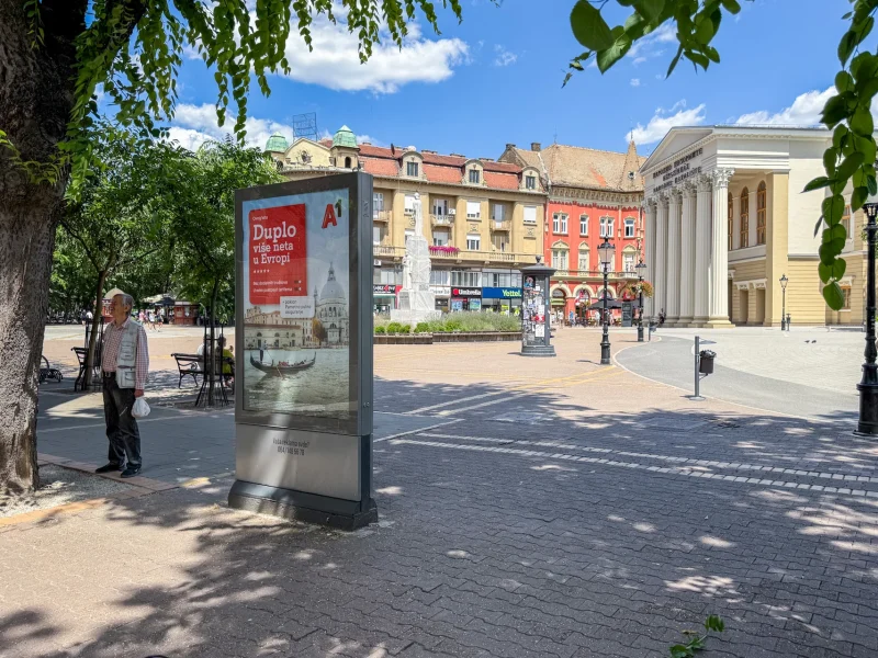 Gradska kuća, kod nove fontane — Strana B