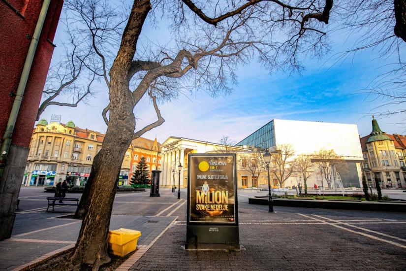 Gradska kuća, kod nove fontane — Strana B