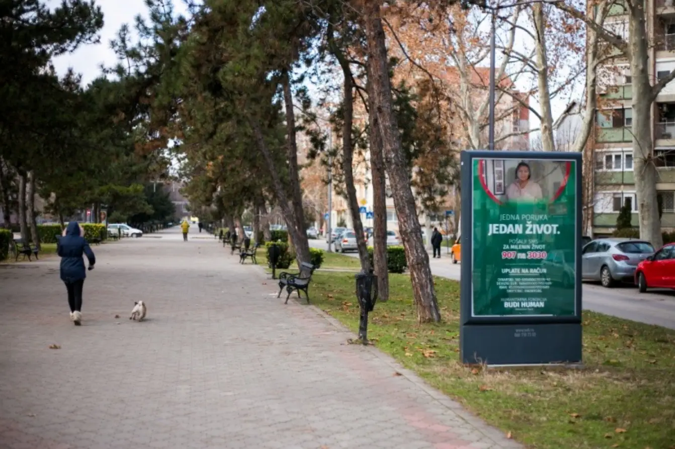 Radijalac šetalište, kod solitera — Strana B