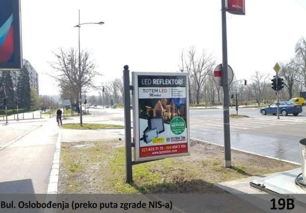 Bulevar Oslobođenja, preko puta zgrade NIS-a — Strana B