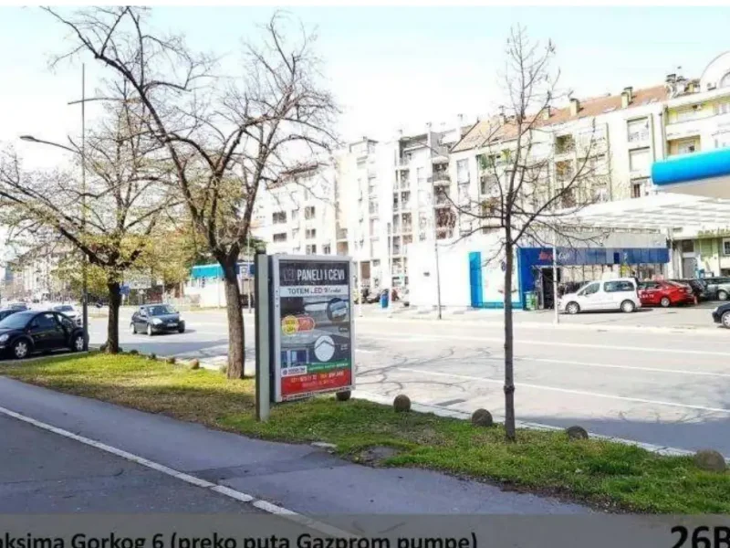 Maksima Gorkog, preko puta Gazprom pumpe — Strana B